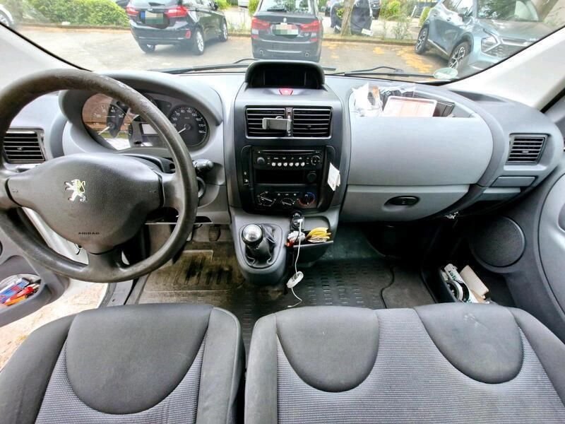 Weiß Gebraucht 2011 Peugeot Expert Van | 3.500 € (Fairer Preis) - Bild 1/4
