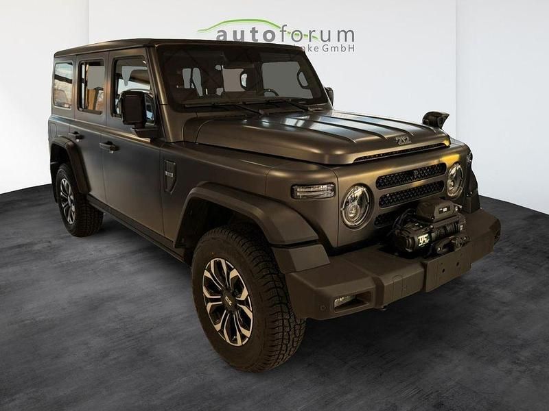 Neu BAW 212 166 PS (122 kW) 2025 Grau SUV