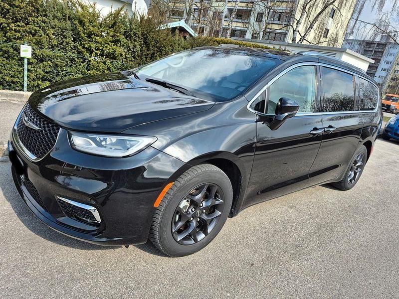 Gebraucht Chrysler Pacifica 291 PS (214 kW) 2021 Schwarz Van