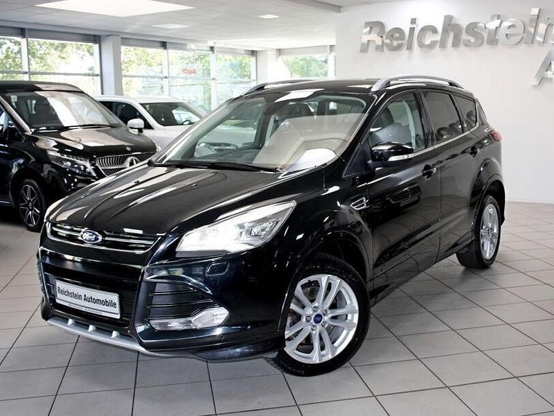 Pantherschwarz (metallic) Gebraucht 2015 Ford Kuga SUV | 8.700 € (Fairer Preis) - Bild 1/4