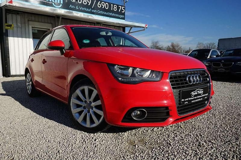 Rot Gebraucht 2012 Audi A1 Sportback Attraction Kleinwagen | 5.950 € (Fairer Preis) - Bild 1/3
