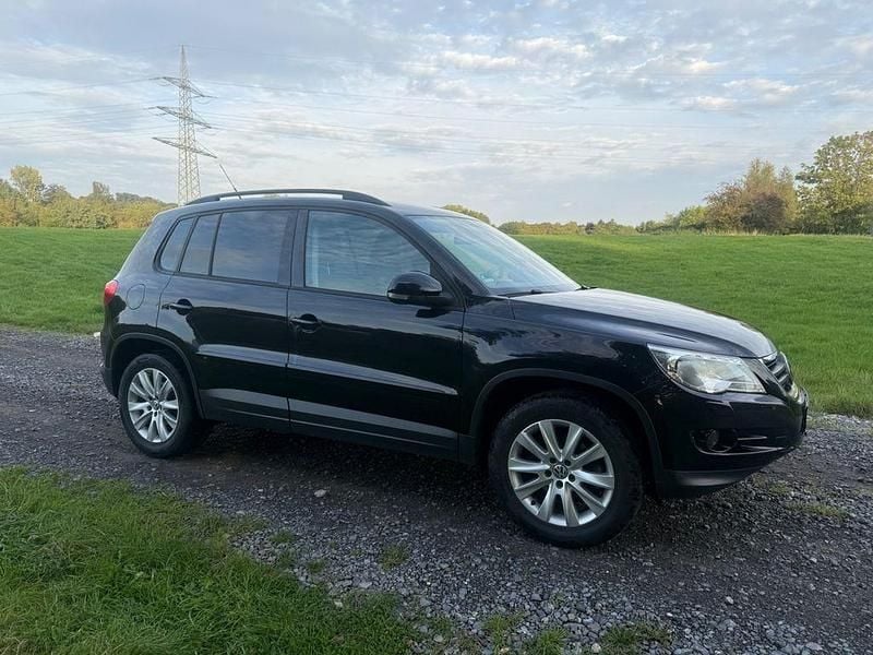Schwarz Gebraucht 2007 VW Tiguan Track & Field SUV | 4.450 € (Guter Preis) - Bild 1/4