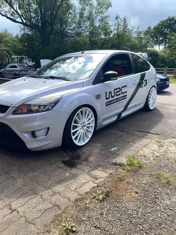 Gebraucht Ford Focus ST 226 PS (166 kW) 2009 Weiß Limousine