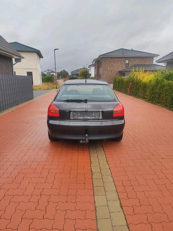Second-hand Audi A3 102 CP (75 kW) 1998 Negru Hatchback