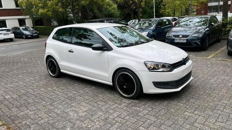 Weiß Gebraucht 2010 VW Polo Coupé | 2.900 € (Guter Preis) - Bild 1/4