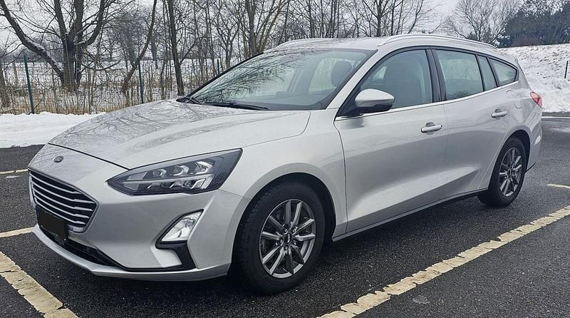 Gebraucht Ford Focus Titanium 120 PS (88 kW) 2020 Silber Kombi