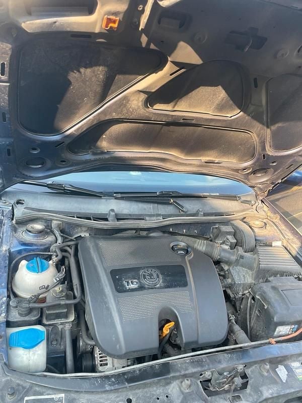 Gebraucht Skoda Octavia 115 PS (84 kW) 2009 Blau Kombi