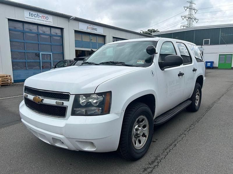 Weiß Gebraucht 2012 Chevrolet Tahoe SUV | 13.500 € - Bild 1/4