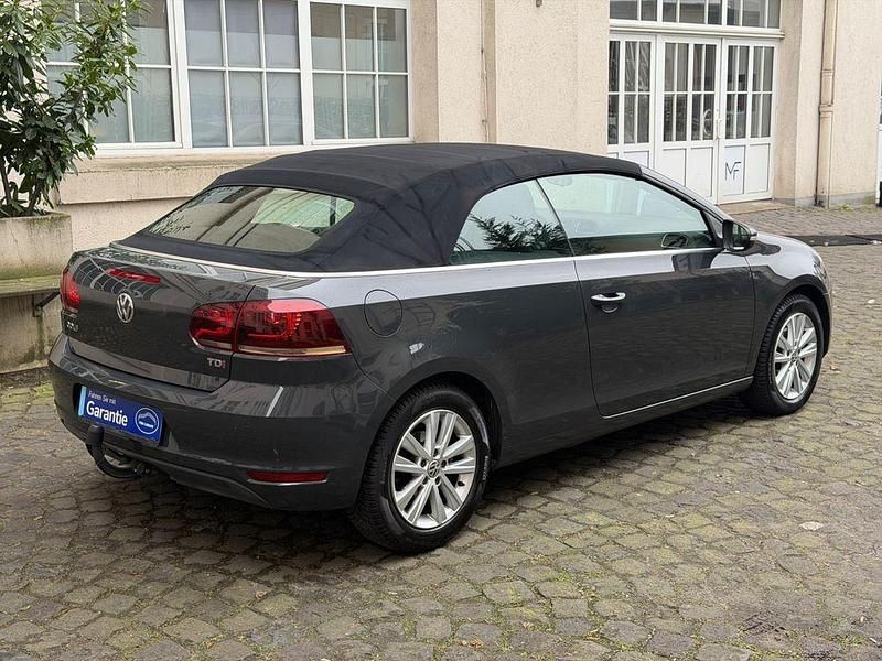 Gebraucht VW Golf Cabriolet Basis 105 PS (77 kW) 2013 Grau Cabrio