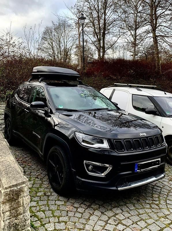 Schwarz Gebraucht 2017 Jeep Compass Limited SUV | 13.000 € (Guter Preis) - Bild 1/4