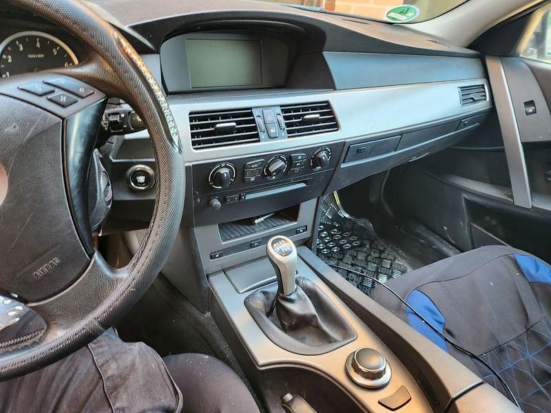 Second-hand BMW 525 218 CP (160 kW) 2005 Argintiu Break