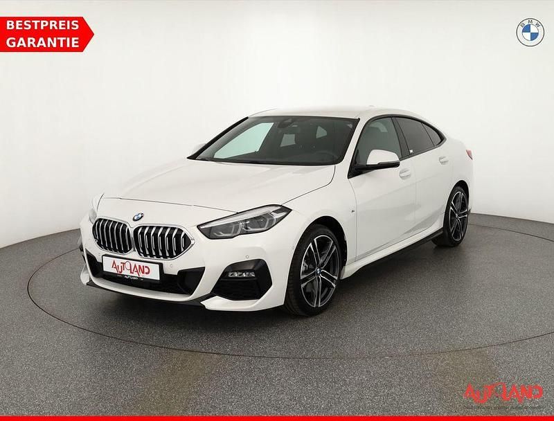 Weiß Gebraucht 2021 BMW 218 M Sport Limousine | 27.490 € (Fairer Preis) - Bild 1/4