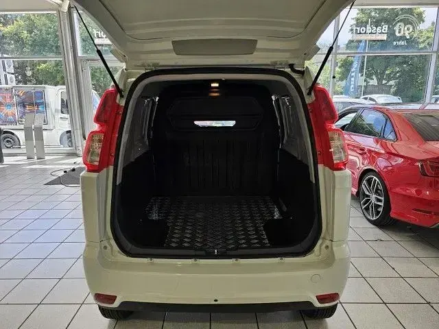 Usata Cenntro Logistar 100 25 kW (34 CV) 2023 Bianco Monovolume