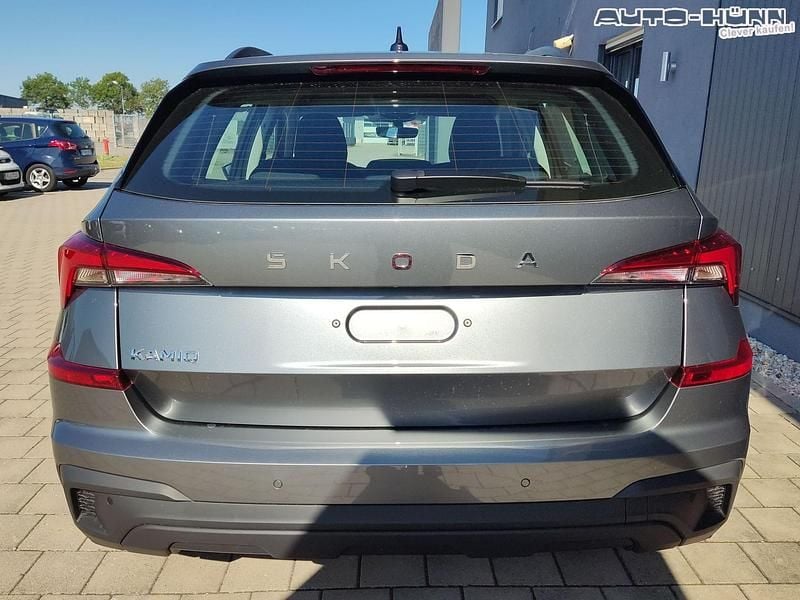 Neu Skoda Kamiq Selection 116 PS (85 kW) 2026 Graphitgrau metallic SUV