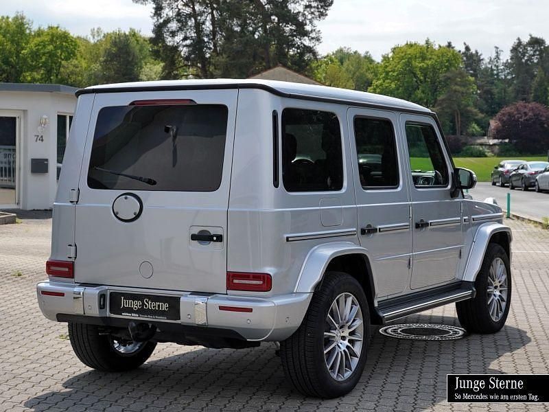 Gebraucht Mercedes G400 Night 330 PS (242 kW) 2024 Silber SUV