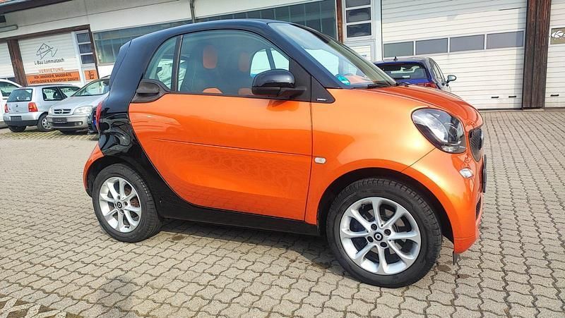 Orange Gebraucht 2016 Smart ForTwo Coupé Kleinwagen | 5.750 € (Fairer Preis) - Bild 1/4
