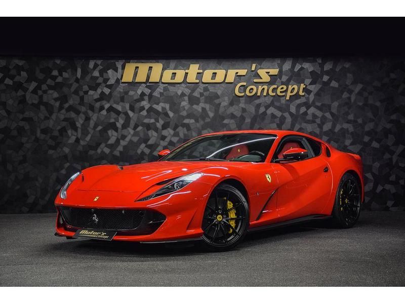 Rot Gebraucht 2020 Ferrari 812 | 309.990 € - Bild 1/4