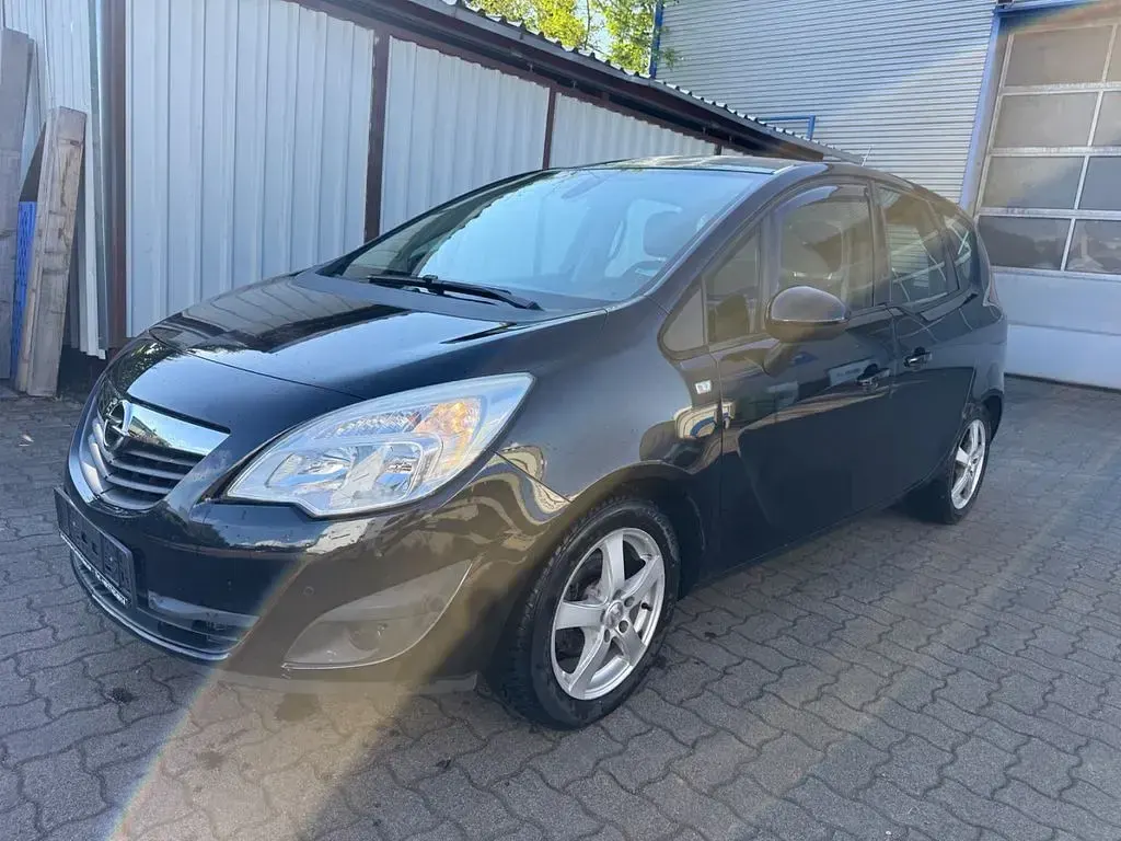 Brugt Opel Meriva 101 HK (74 kW) 2011 Sort MPV