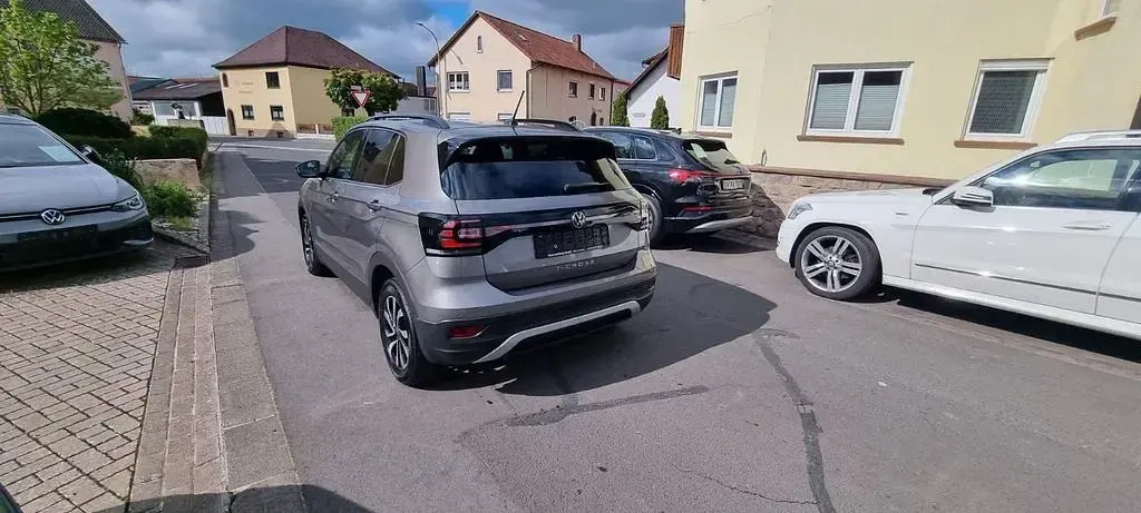 Gebraucht VW T-Cross Active 110 PS (80 kW) 2021 Grau SUV