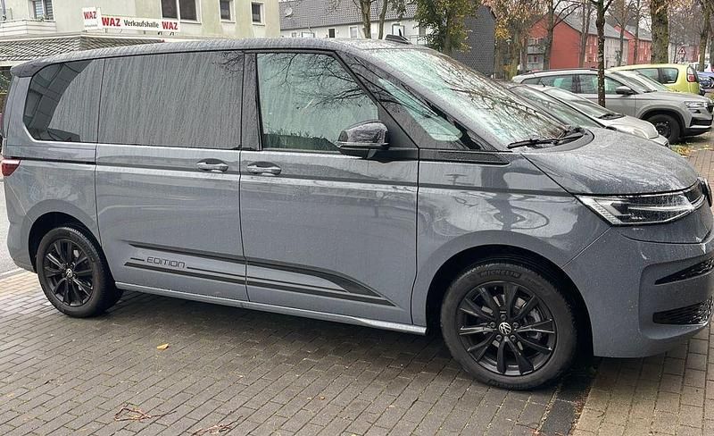 Gebraucht VW Multivan Edition 136 PS (100 kW) 2023 Grau Van
