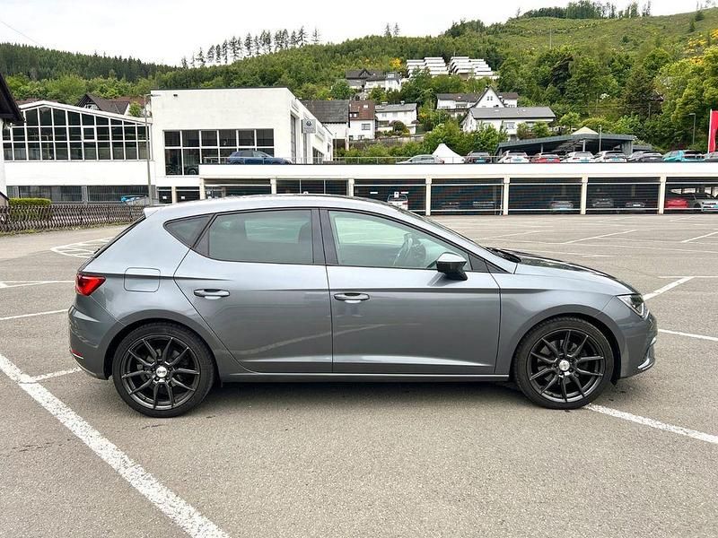 Gebraucht Seat Leon FR 179 PS (131 kW) 2018 Grau Limousine