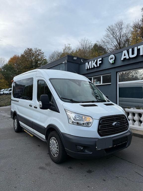 Weiß Gebraucht 2015 Ford Transit Trend Kombi | 18.999 € - Bild 1/4