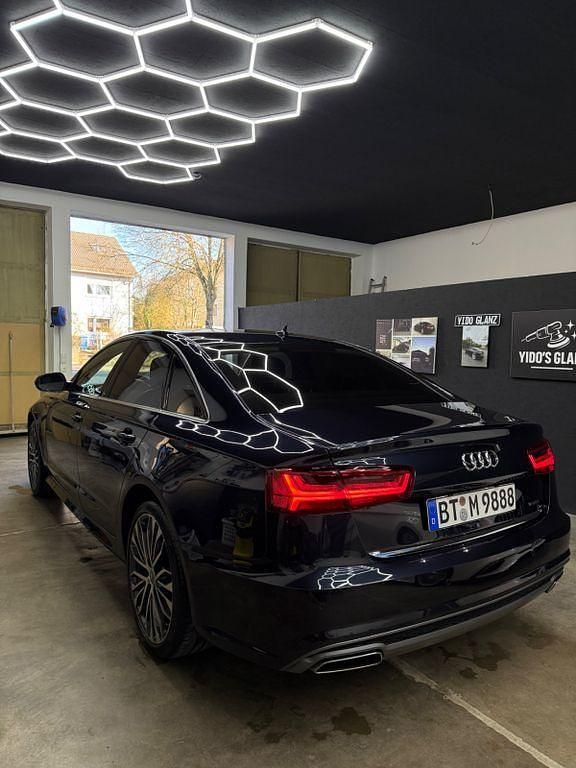Gebraucht Audi A6 Ambiente 218 PS (160 kW) 2018 Blau Limousine