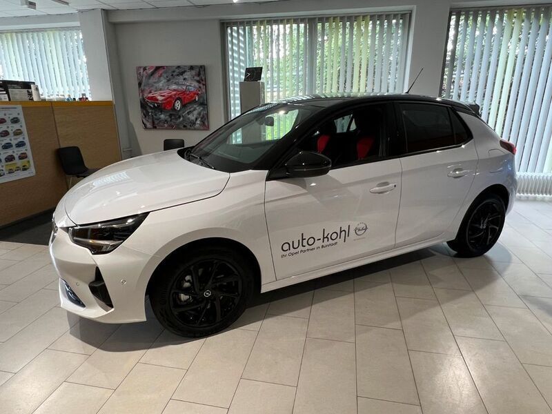 Weiß Gebraucht 2023 Opel Corsa GS Line Limousine | 20.100 € (Fairer Preis) - Bild 1/4
