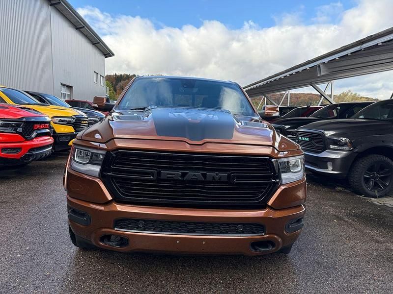 Gebraucht Dodge Ram 401 PS (294 kW) 2020 Braun Pickup