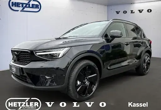 Gebraucht Volvo XC40 Plus 197 PS (144 kW) 2026 Schwarz SUV