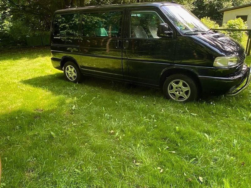 Usata VW Multivan 102 CV (75 kW) 2000 Nero Monovolume