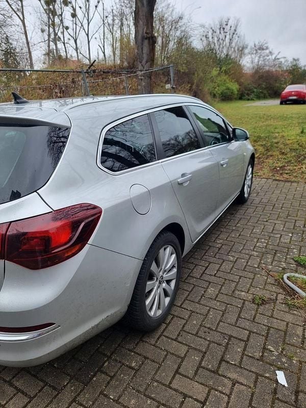 Gebraucht Opel Astra Eco 136 PS (100 kW) 2014 Grau Kombi