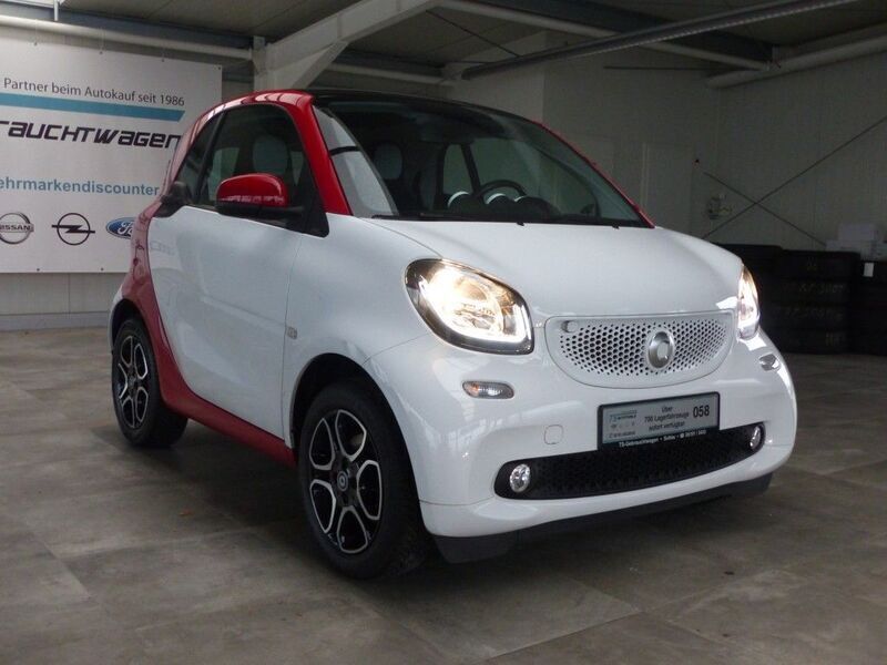 Weiß bodypanel kristallweiß Gebraucht 2017 Smart ForTwo Coupé Passion Kleinwagen | 8.890 € (Fairer Preis) - Bild 1/4