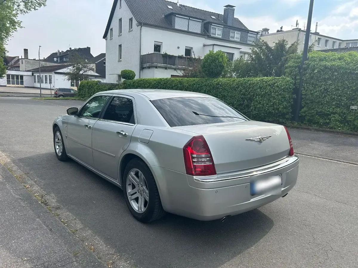 Gebraucht Chrysler 300C 218 PS (160 kW) 2008 Silber Limousine