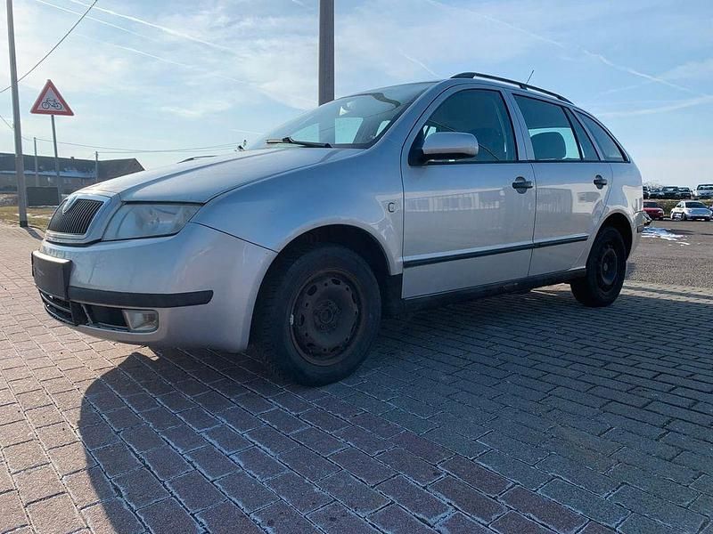 Grau Gebraucht 2003 Skoda Fabia Classic Kleinwagen | 590 € (Superpreis) - Bild 1/4
