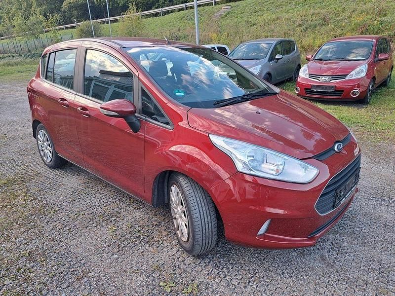 Gebraucht Ford B-MAX S 101 PS (74 kW) 2016 Cranberryrot metallic Van / Kleinbus