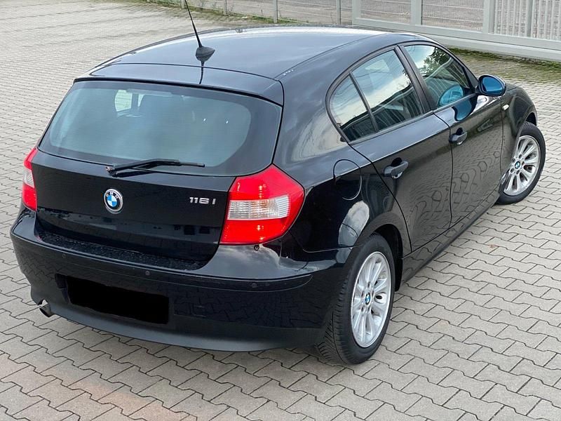 Gebraucht BMW 116 116 PS (85 kW) 2005 Schwarz Kleinwagen