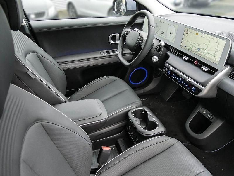 Gebraucht Hyundai Ioniq Techniq 125 kW (170 PS) 2024 Blau lucid blue / mic Kleinwagen