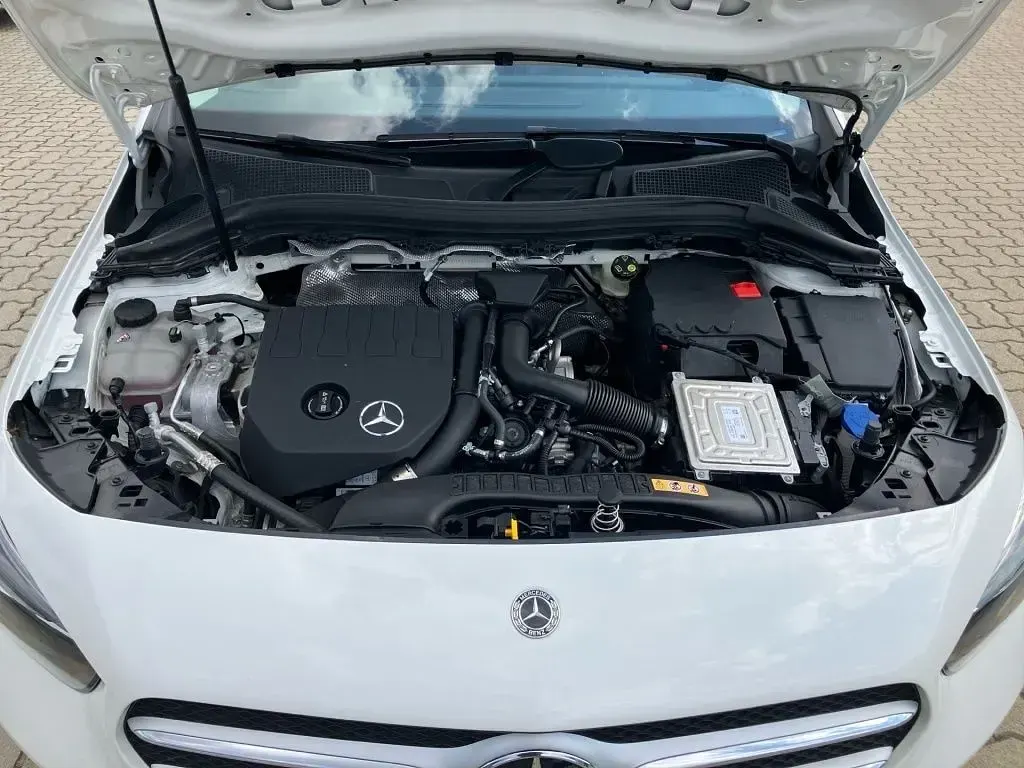 Gebraucht Mercedes B180 Progressive 136 PS (100 kW) 2021 Weiß Kleinwagen