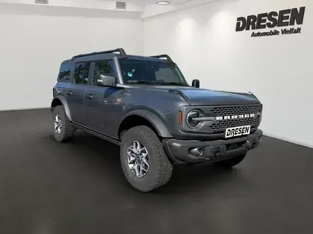 Używany Ford Bronco 335 KM (246 kW) 2024 Szary SUV