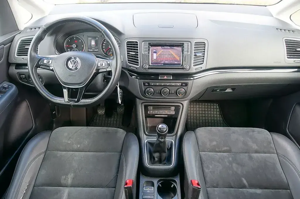 Gebraucht VW Sharan Highline 150 PS (110 kW) 2020 Grau Van / Kleinbus