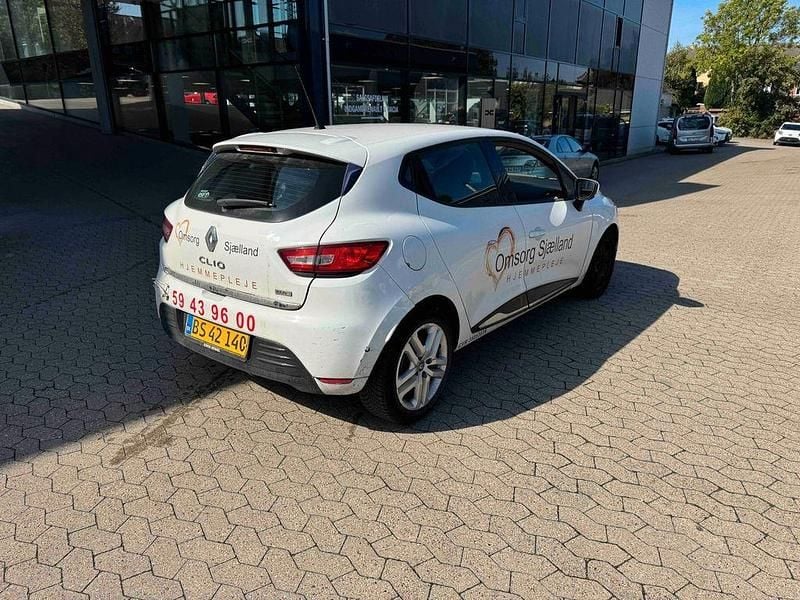 Second-hand Renault Clio Expression 73 CP (53 kW) 2017 Alb Monovolum