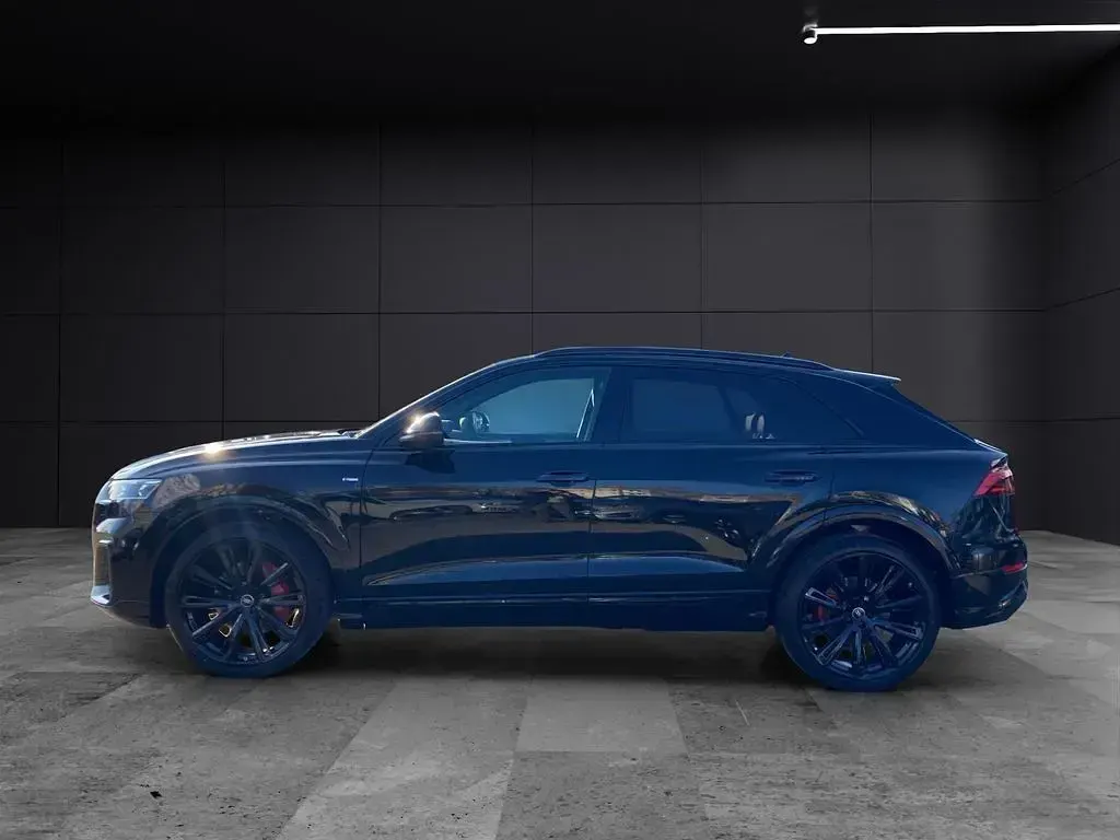 Gebraucht Audi Q8 S-Line 286 PS (210 kW) 2026 Schwarz SUV