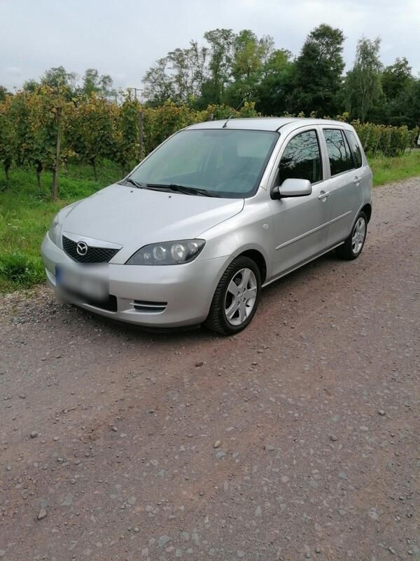 Silber Gebraucht 2007 Mazda 2 Kleinwagen | 2.850 € (Fairer Preis) - Bild 1/4
