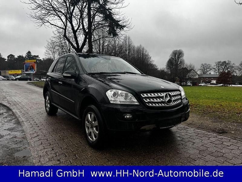 Gebraucht Mercedes ML320 224 PS (164 kW) 2008 Schwarz SUV