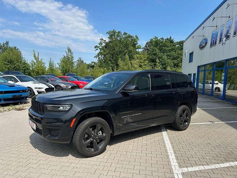 Schwarz Gebraucht 2022 Jeep Grand Cherokee Limited SUV | 47.777 € - Bild 1/3
