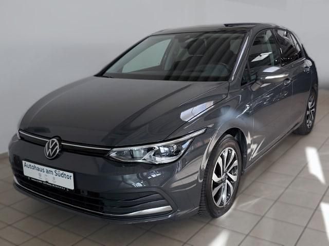 Gebraucht VW Golf VIII Active 150 PS (110 kW) 2022 Delfingrau metallic Limousine