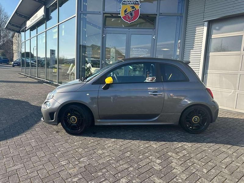 Gebraucht Abarth 595C 165 PS (121 kW) 2022 Colore esterno (record grau) Cabrio