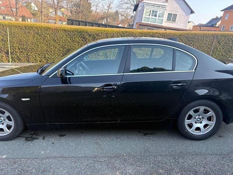 Gebraucht BMW 530 218 PS (160 kW) 2003 Schwarz Limousine