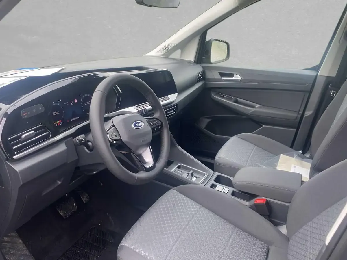 Neu Ford Tourneo Connect Titanium 150 PS (110 kW) 2026 Grau Van / Kleinbus